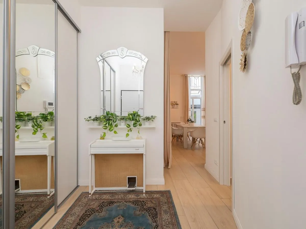 White Loft Near Duomo Orti 14 Apartment Milan